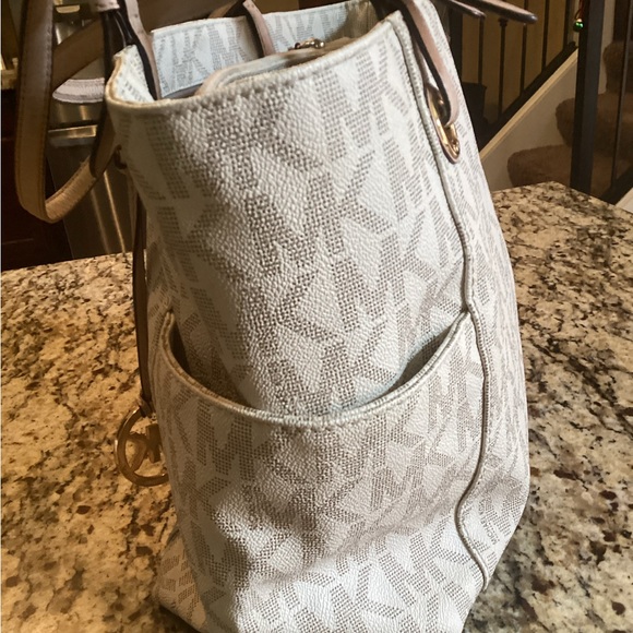 Sold - Picture 9 of 9